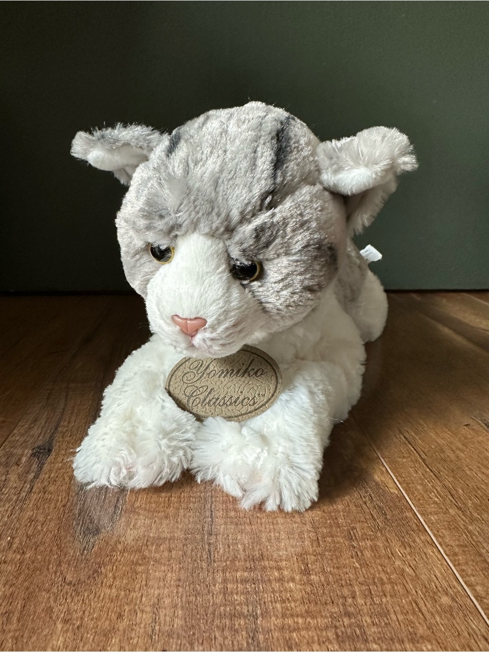 Russ Berrie Yomiko Classics Gray and White Tabby Cat